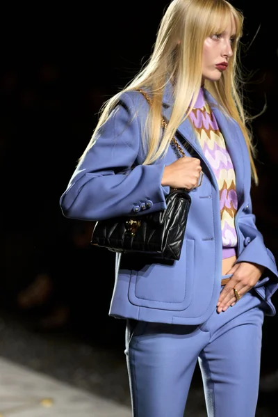 Look 9